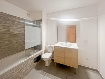 Appartement - 75 m² - 4 pièces