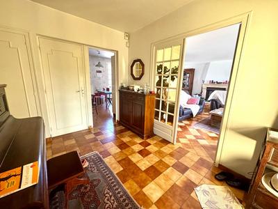 Maison - 185 m² - 7 pièces