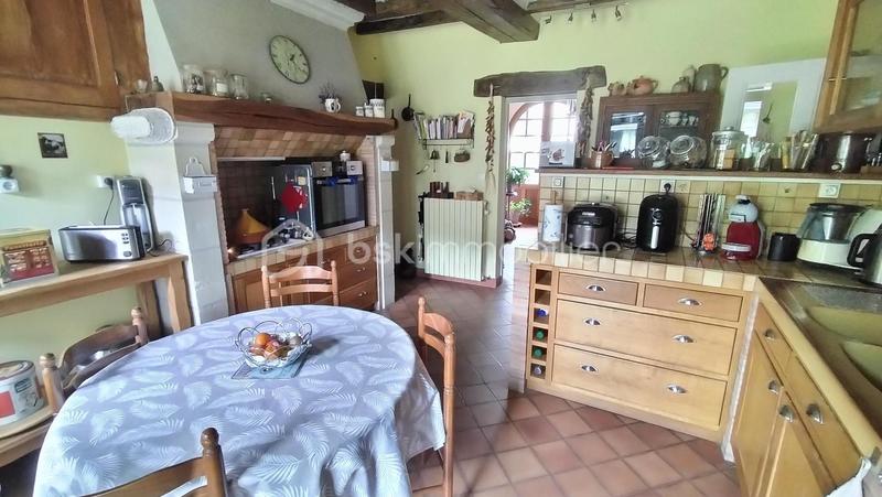 Maison - 260 m² - 11 pièces