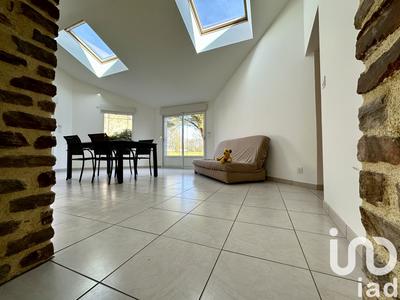 Maison - 206 m² - 8 pièces