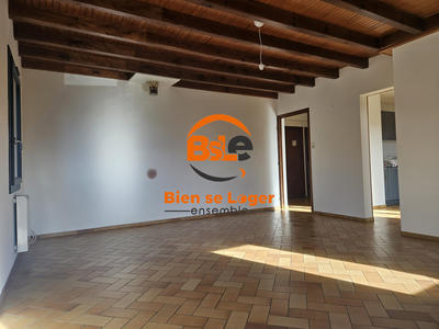 Appartement - 85 m² - 5 pièces