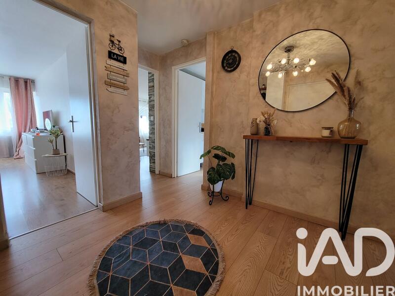 Appartement - 93 m² - 4 pièces