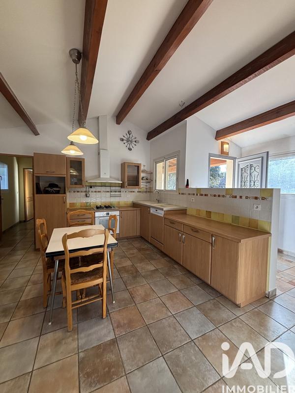 Maison - 233 m² - 6 pièces