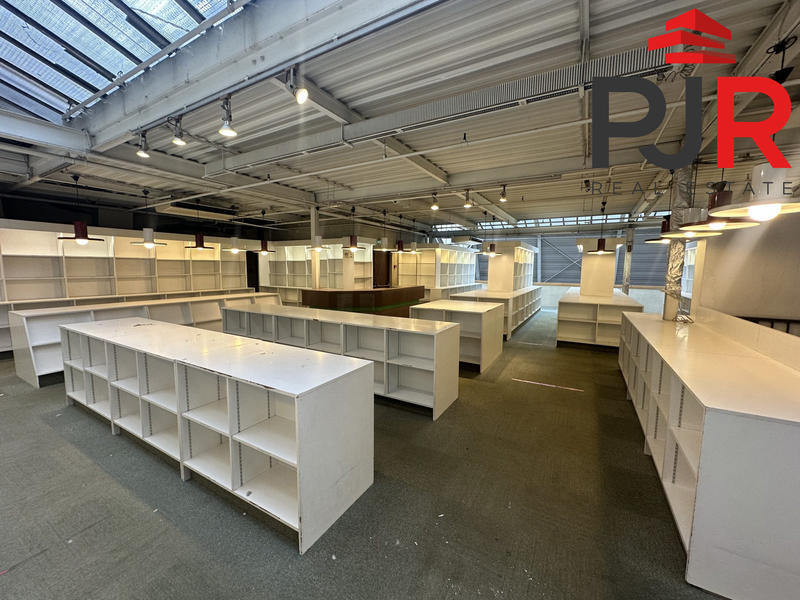 Local commercial - 1 620 m²