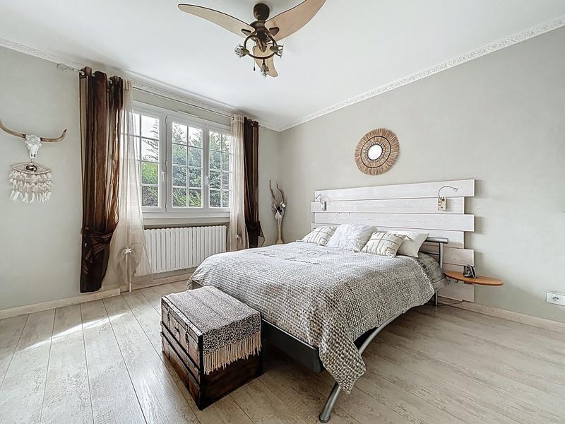 Maison ancienne - 223 m² - 14 pièces