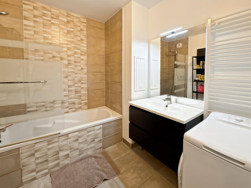 Appartement - 64 m² - 3 pièces