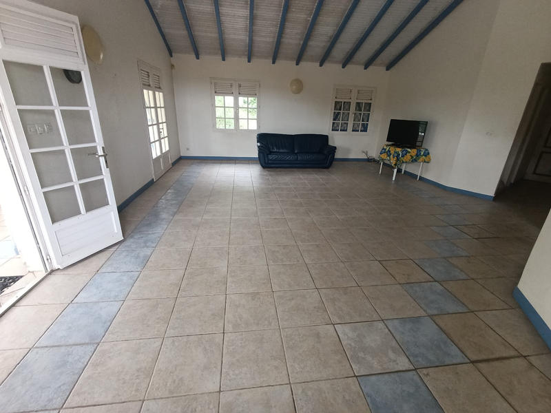 Maison - 363 m² - 8 pièces