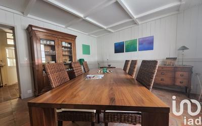 Maison - 204 m² - 5 pièces