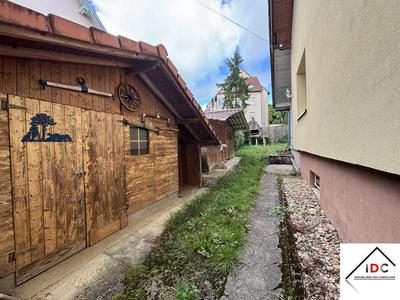 Maison - 165 m² - 9 pièces