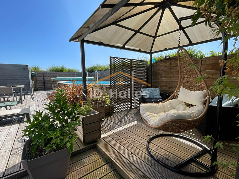 Maison - 161 m² - 9 pièces