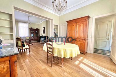 Maison de ville - 263 m² - 9 pièces