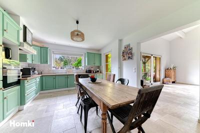 Maison - 185 m² - 6 pièces