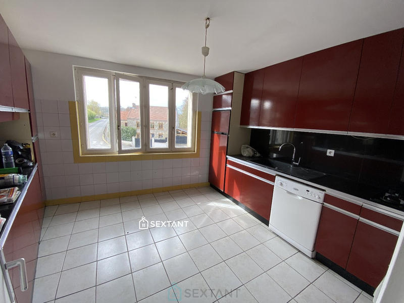 Maison - 200 m² - 5 pièces