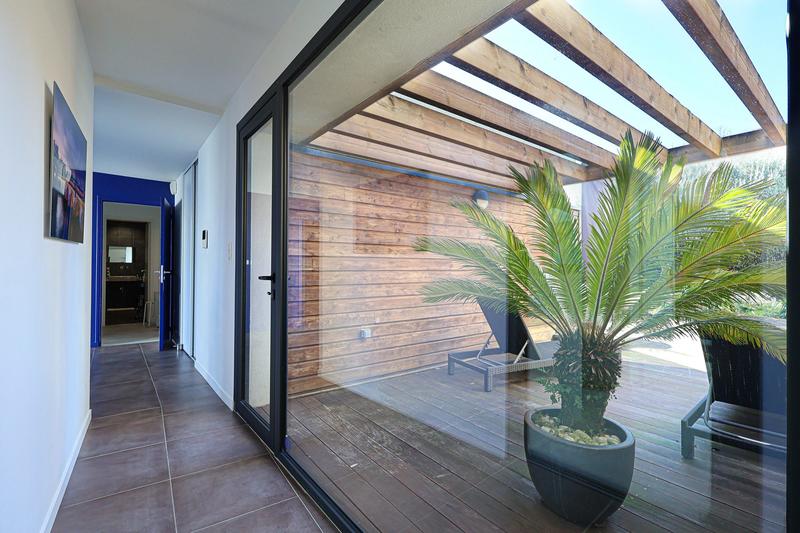 Villa - 203 m² - 9 pièces