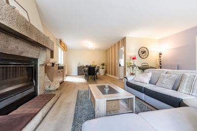 Maison - 202 m² - 6 pièces