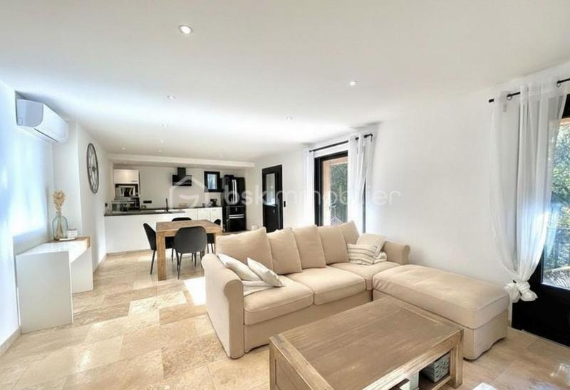 Appartement - 80 m² - 3 pièces