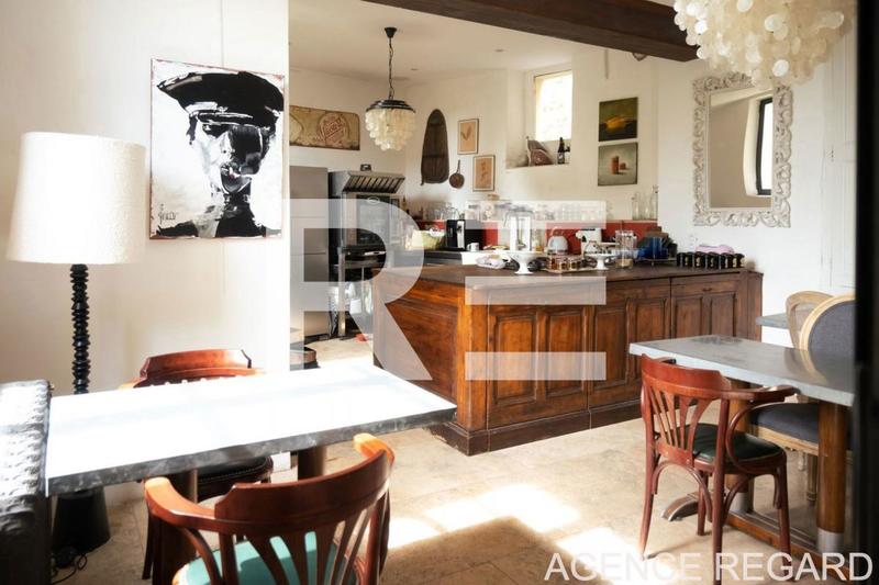 Maison de maîtres - 360 m² - 13 pièces