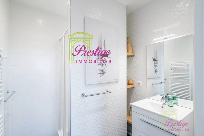 Appartement - 94 m² - 4 pièces