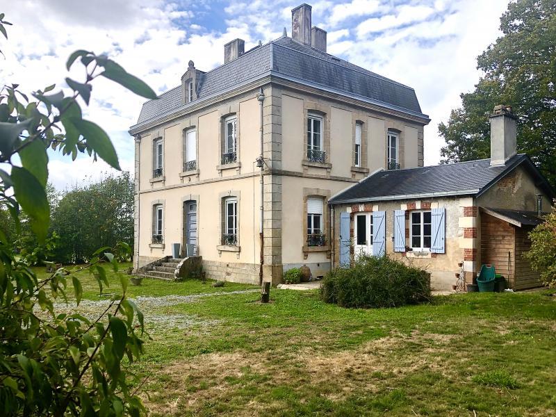 Maison - 200 m² - 8 pièces