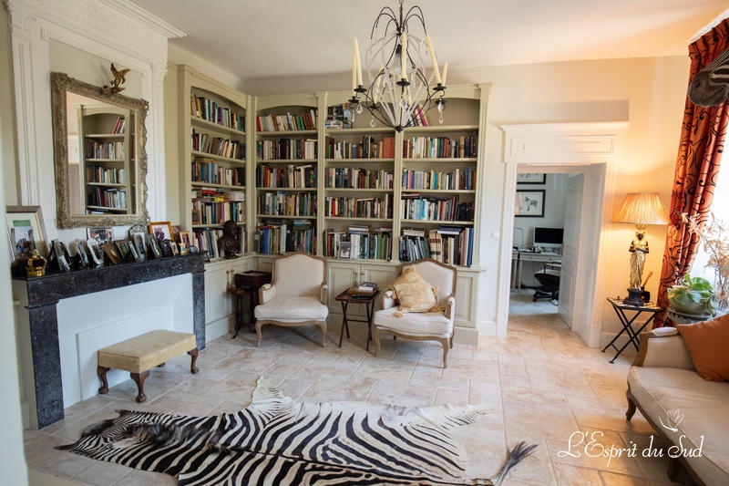 Maison - 724 m² - 18 pièces