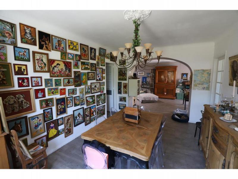 Maison - 189 m² - 13 pièces