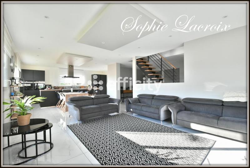 Maison - 145 m² - 5 pièces