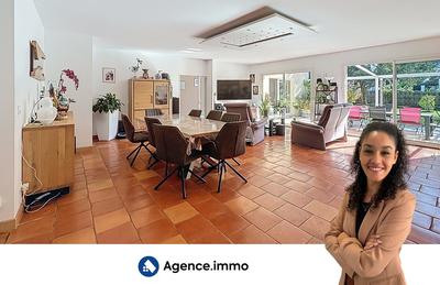 Maison - 180 m² - 7 pièces