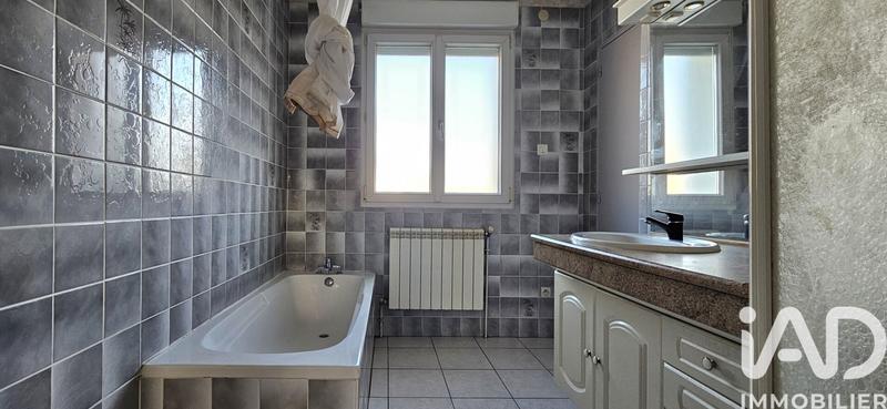 Maison - 92 m² - 6 pièces