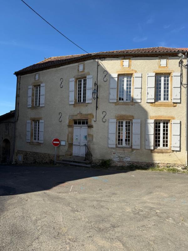 Maison - 260 m² - 7 pièces
