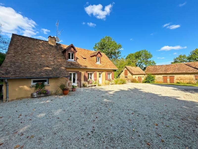 Propriété - 360 m² - 10 pièces