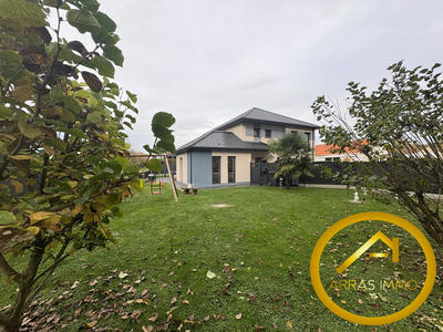 Maison - 136 m² - 4 pièces