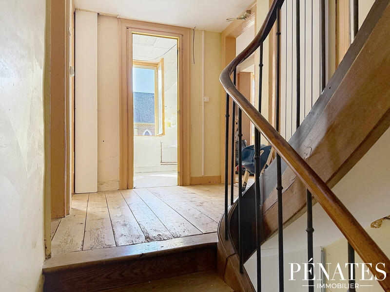 Maison ancienne - 165 m² - 8 pièces