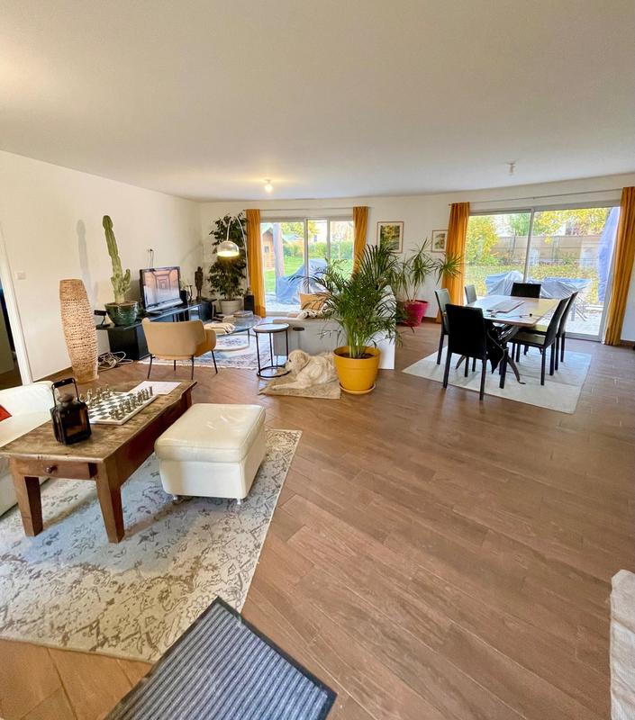 Maison - 145 m² - 6 pièces