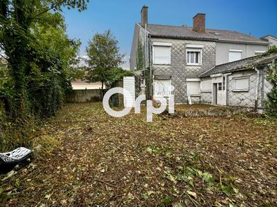 Maison - 96 m² - 5 pièces