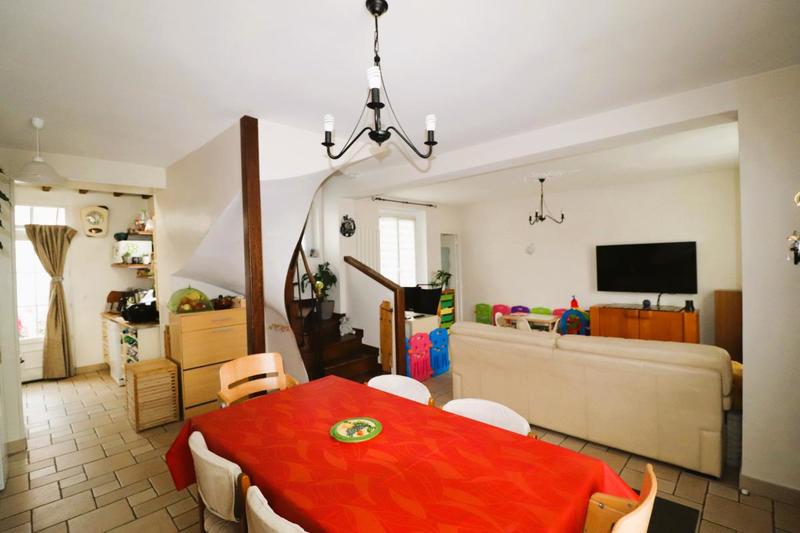 Maison - 107 m² - 4 pièces