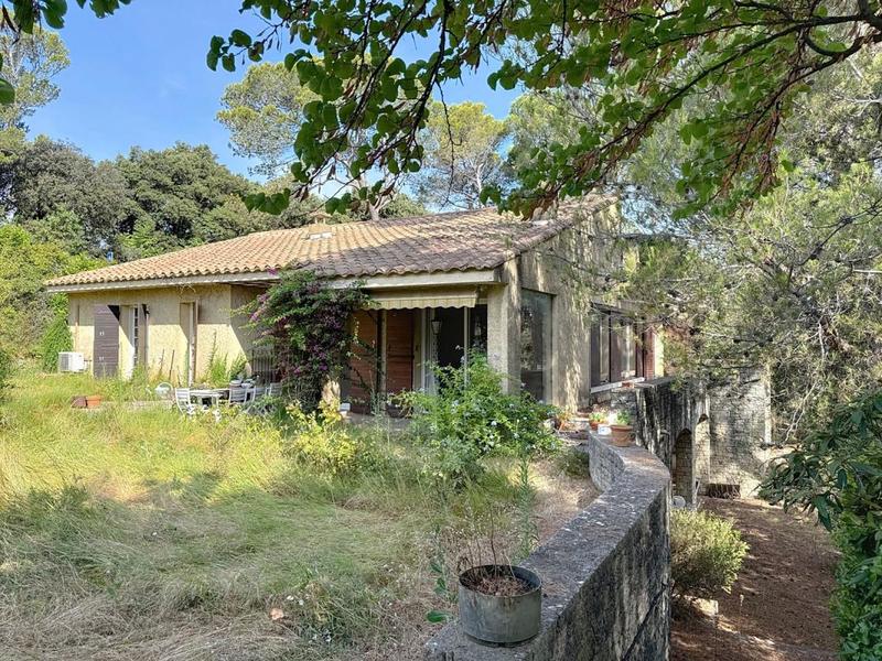 Villa - 308 m² - 10 pièces