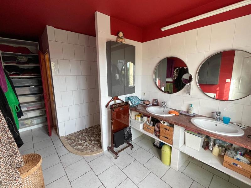 Maison - 180 m² - 5 pièces