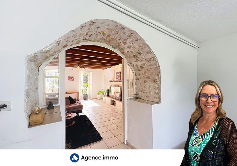 Maison - 234 m² - 8 pièces