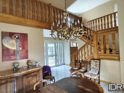 Maison - 175 m² - 6 pièces