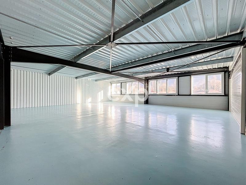 Local d'activités - 337 m²