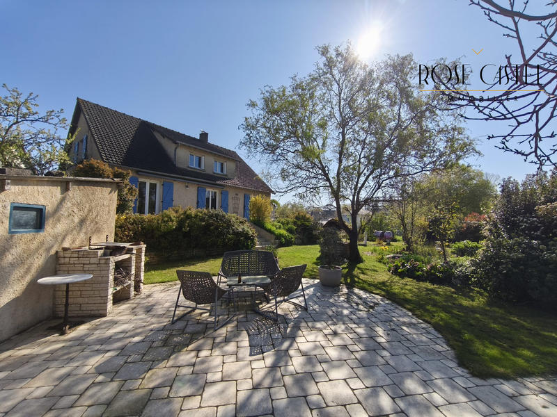 Maison - 158 m² - 8 pièces