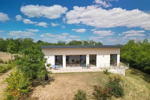 Villa - 156 m² - 3 pièces