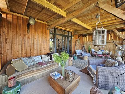 Maison traditionnelle - 275 m² - 8 pièces