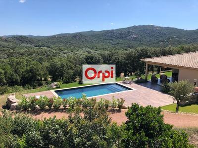 Villa - 263 m² - 7 pièces