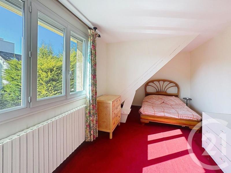 Pavillon - 190 m² - 7 pièces