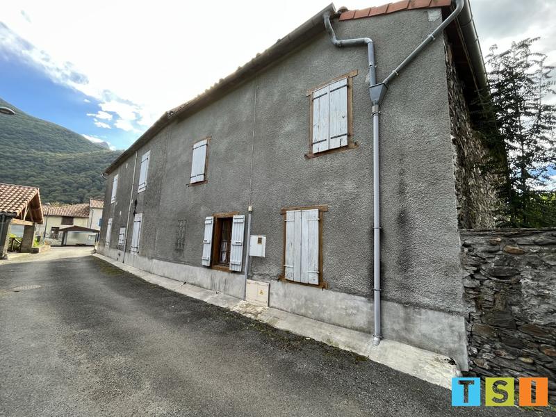 Maison - 200 m² - 7 pièces