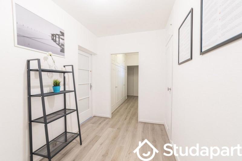 Chambre - 13 m² - 1 pièce