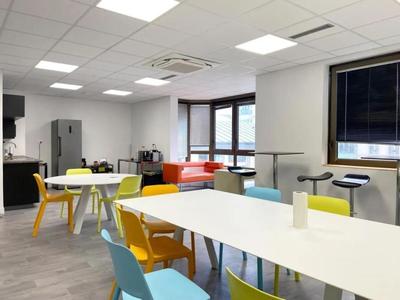 Bureau - 730 m²