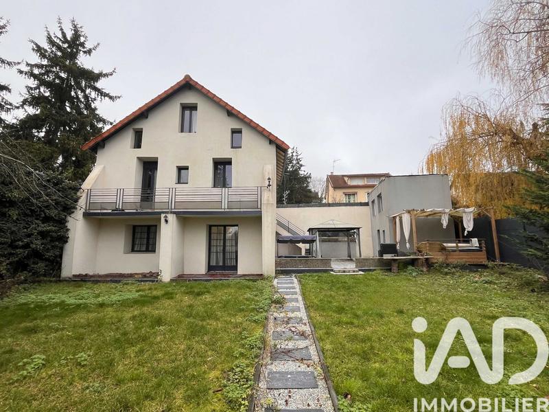 Maison - 120 m² - 7 pièces