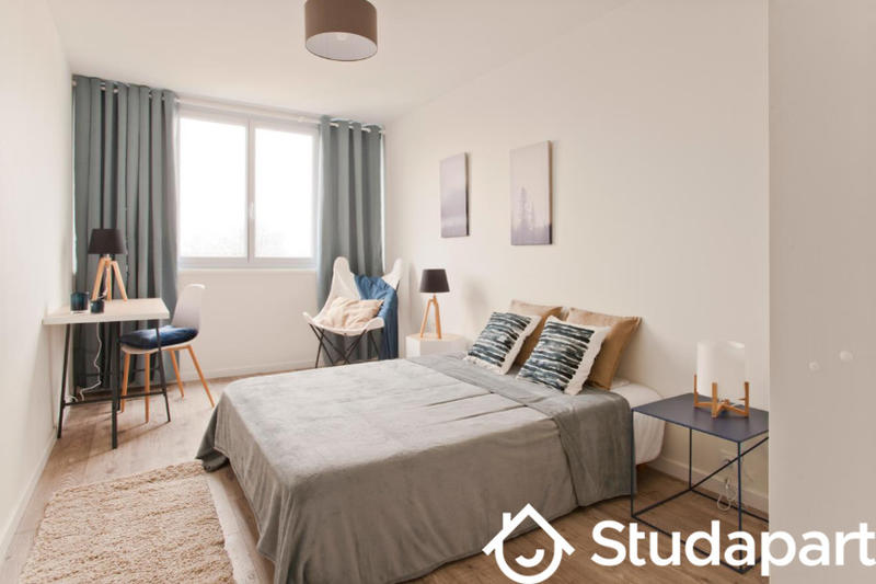 Chambre - 13 m² - 1 pièce